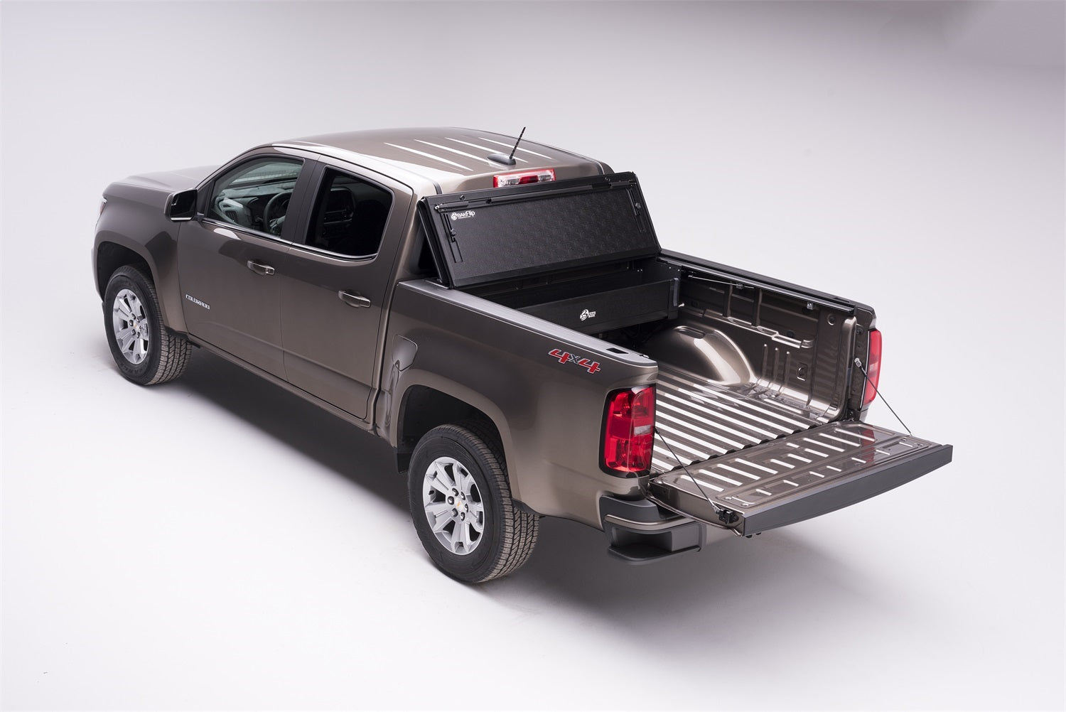 BAK 226106 - 04-13 Chevy Colorado/GMC Canyon 5ft Bed Flip G2