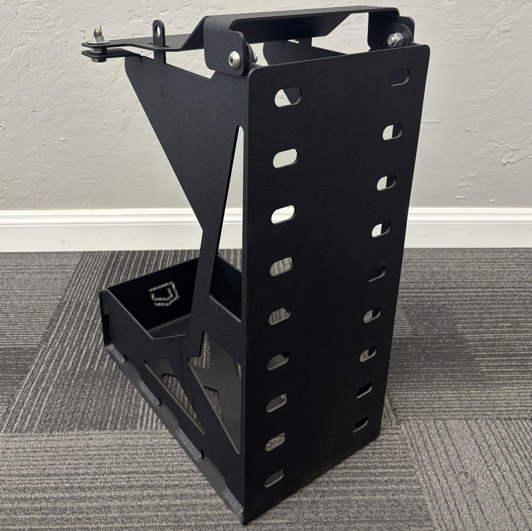 SINGLE FUEL/WATER CAN MOUNT - FITS SWING OUT BUMPERS Chassis Unlimited Inc. 