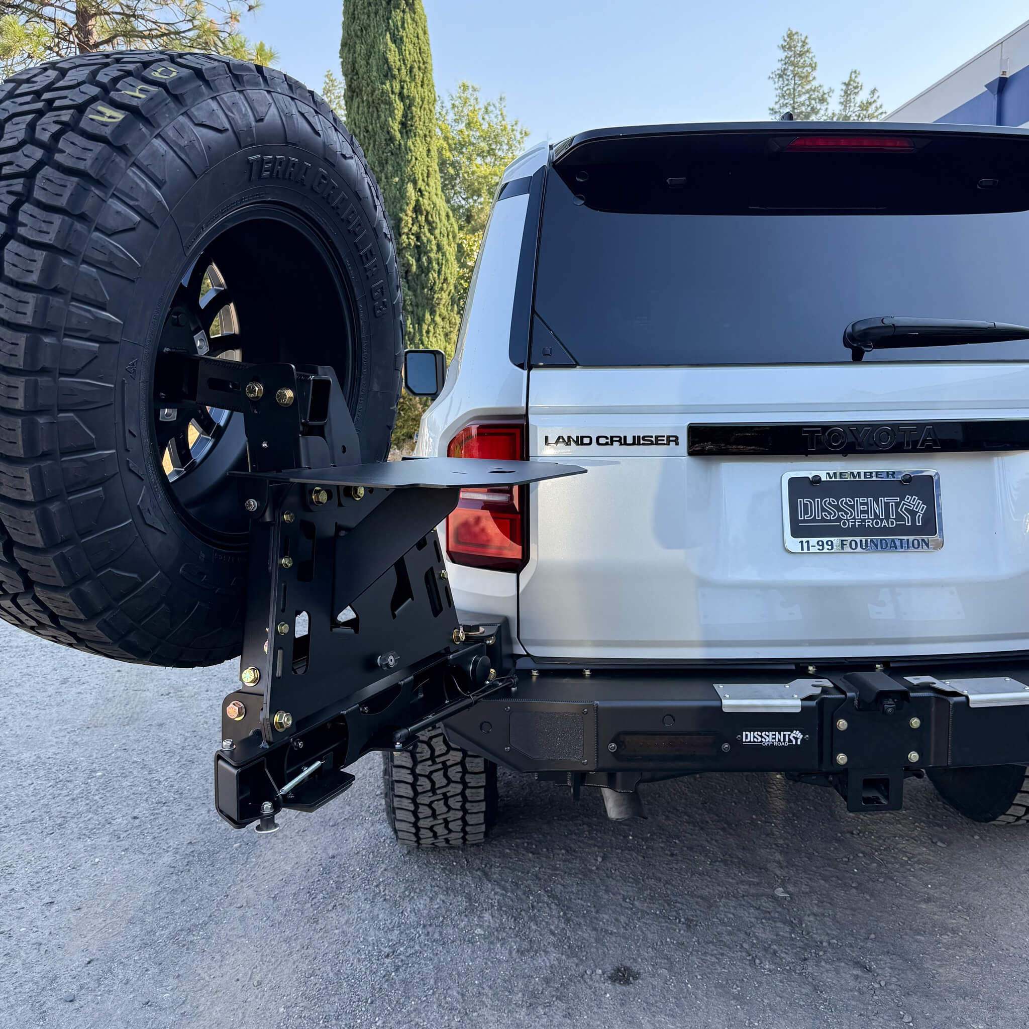 Tire Carrier Swing-out