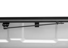 BAK 226525 - 16-20 Nissan Titan 5ft 6in Bed Flip G2